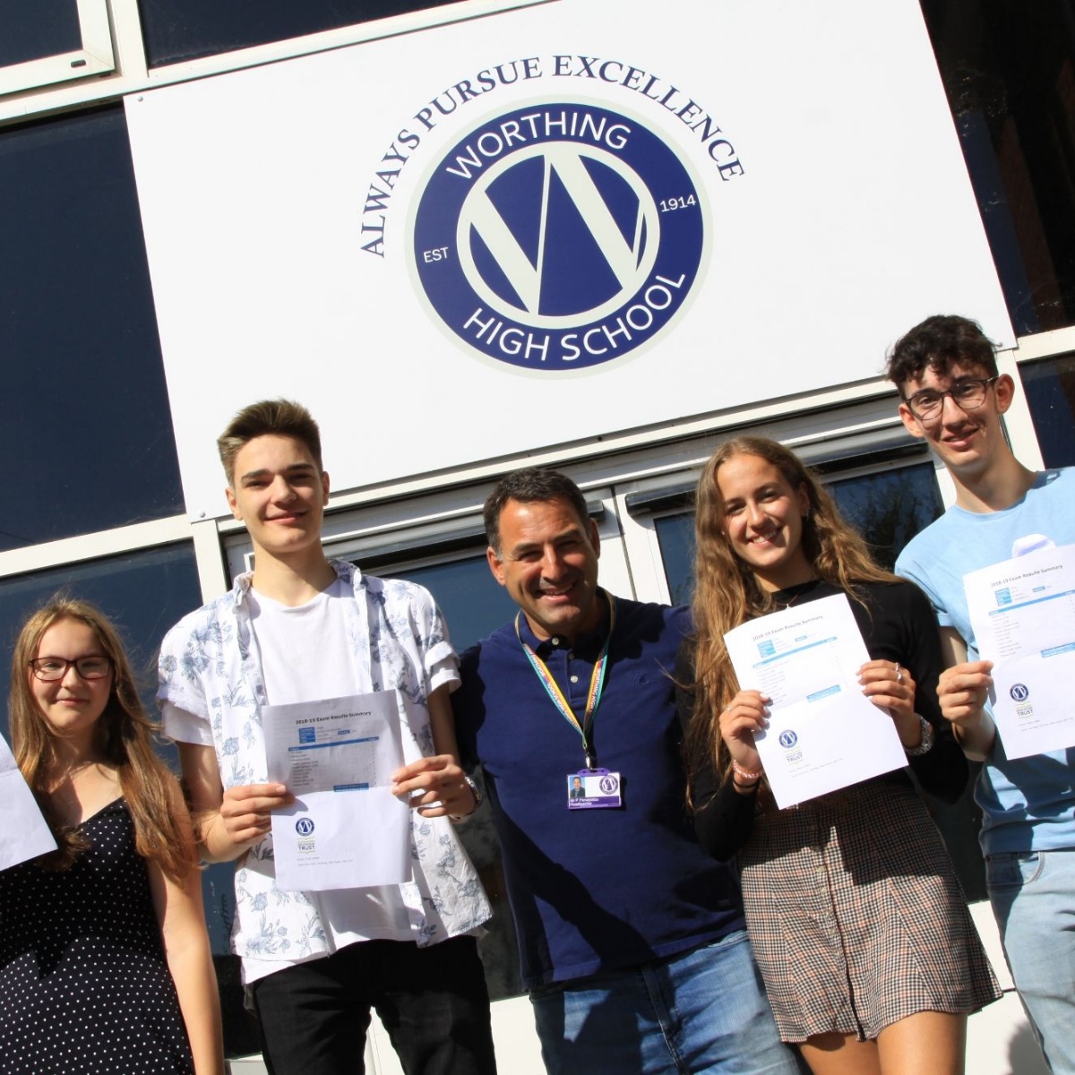 Worthing High School Celebrating our 2019 GCSE Results